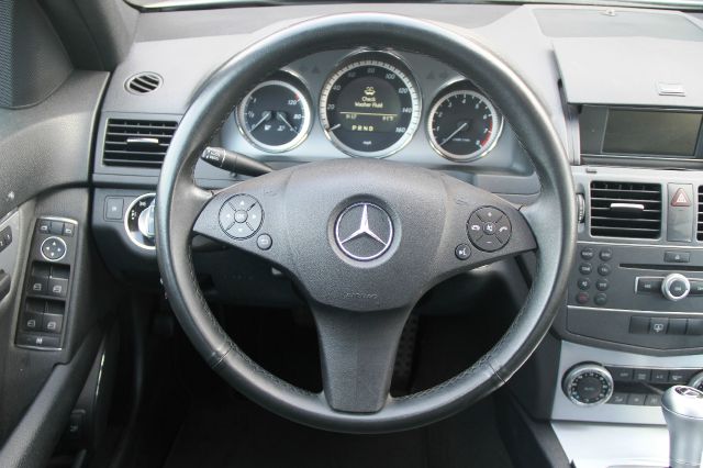 Mercedes-Benz C-Class 2011 photo 5