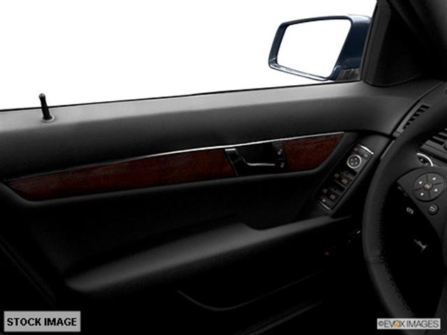 Mercedes-Benz C-Class 2011 photo 3