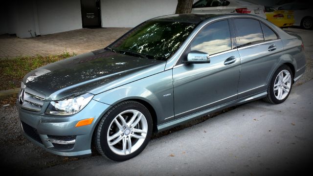 Mercedes-Benz C-Class 2012 photo 3