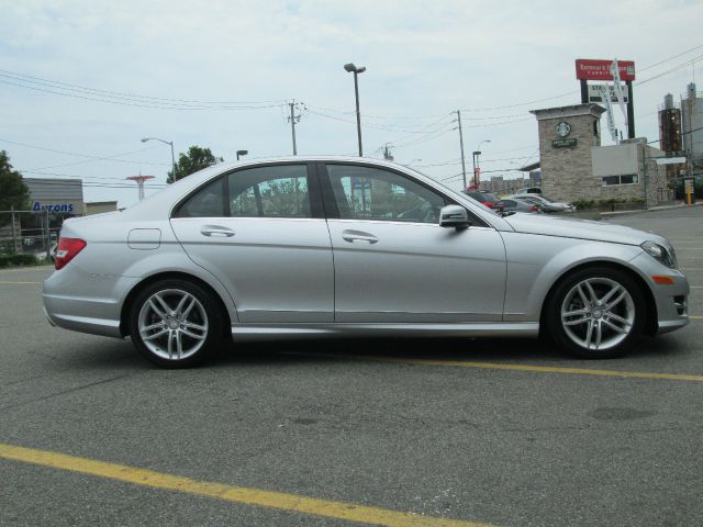 Mercedes-Benz C-Class 2012 photo 1