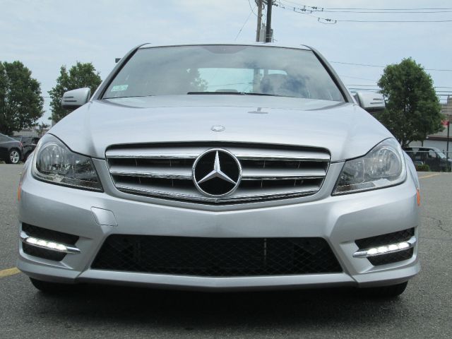 Mercedes-Benz C-Class 2012 photo 4