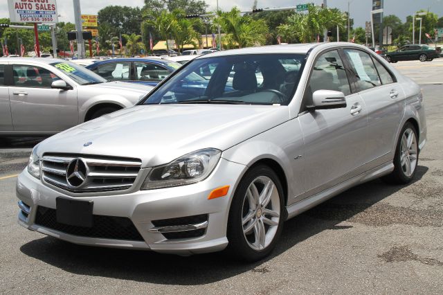 Mercedes-Benz C-Class 2012 photo 4