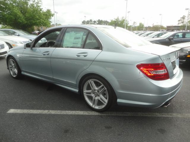 Mercedes-Benz C-Class 2013 photo 3