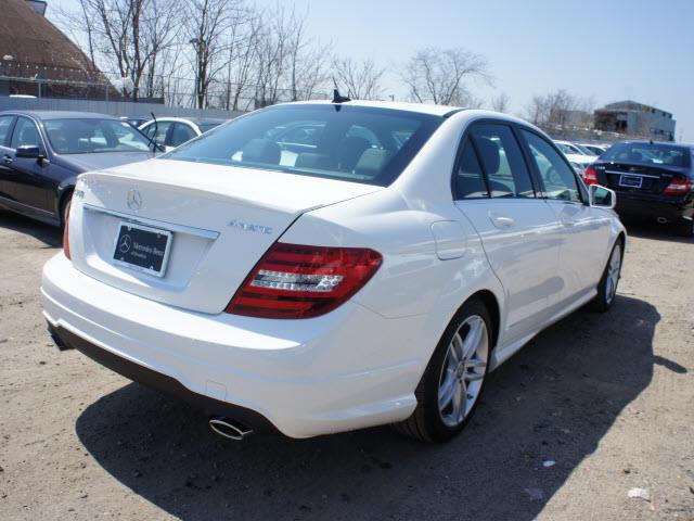 Mercedes-Benz C-Class 2013 photo 7