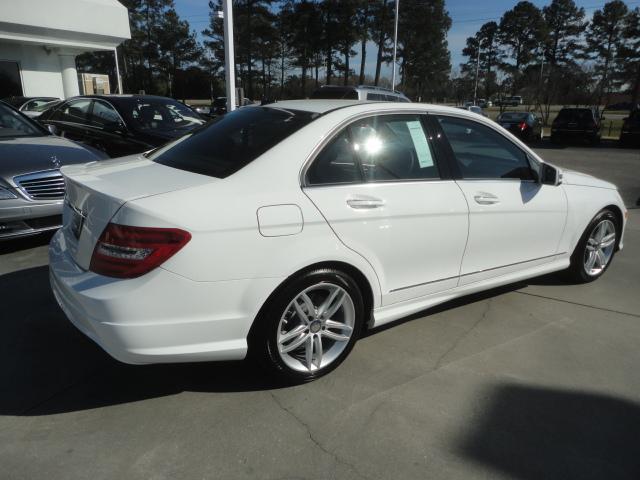 Mercedes-Benz C-Class 2013 photo 1