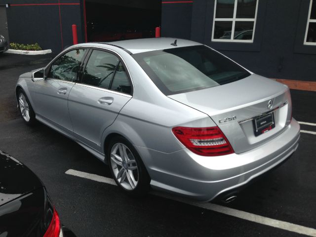 Mercedes-Benz C-Class 2013 photo 1