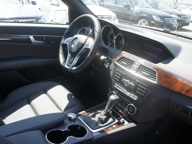 Mercedes-Benz C-Class 2013 photo 2