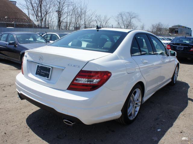 Mercedes-Benz C-Class 2013 photo 5