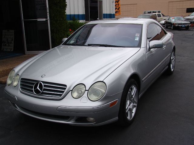 Mercedes-Benz CL-Class 2001 photo 2