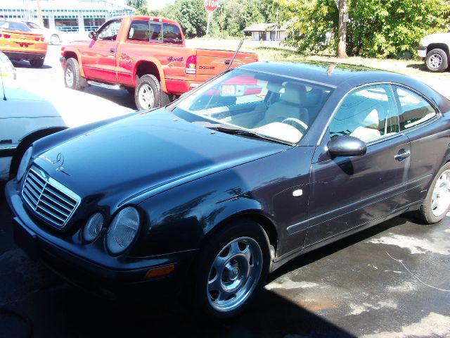 Mercedes-Benz CLK-Class 1998 photo 3