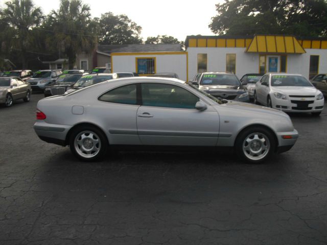 Mercedes-Benz CLK-Class 1999 photo 1