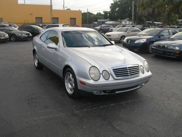 Mercedes-Benz CLK-Class 1999 photo 2