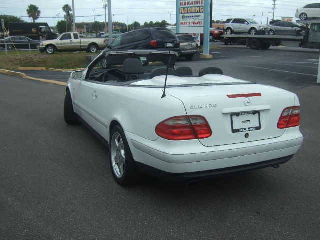 Mercedes-Benz CLK-Class 1999 photo 3