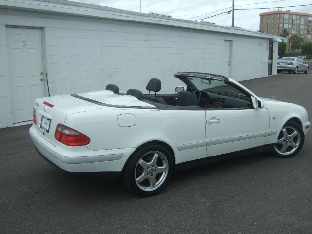 Mercedes-Benz CLK-Class 1999 photo 4