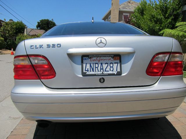 Mercedes-Benz CLK-Class 2000 photo 6