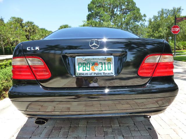 Mercedes-Benz CLK-Class 2000 photo 2