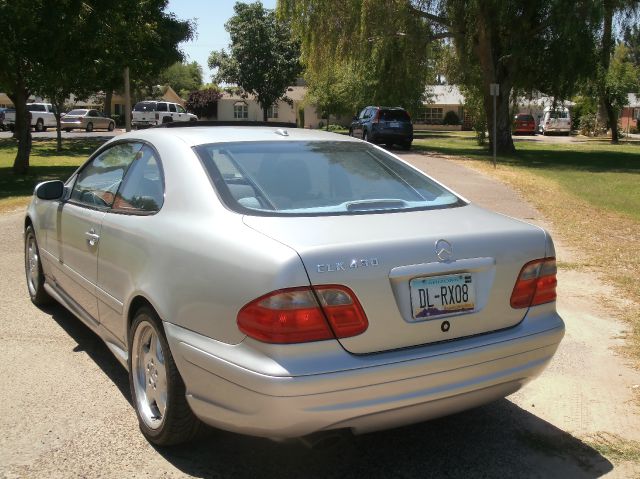 Mercedes-Benz CLK-Class 2000 photo 15