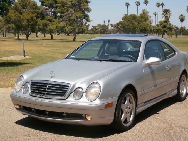 Mercedes-Benz CLK-Class 2000 photo 21