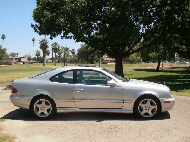 Mercedes-Benz CLK-Class 2000 photo 26