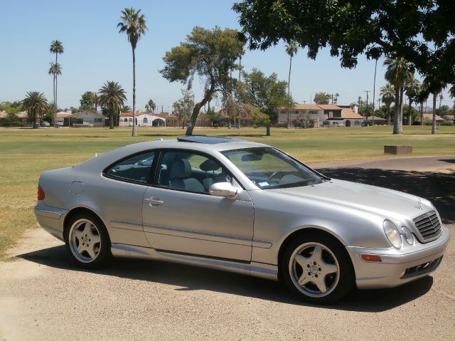 Mercedes-Benz CLK-Class 2000 photo 27