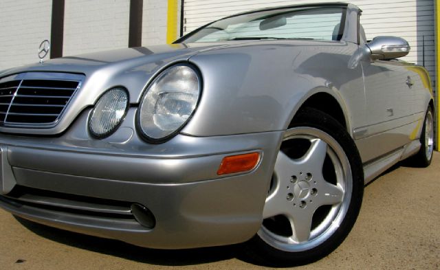 Mercedes-Benz CLK-Class 2000 photo 10