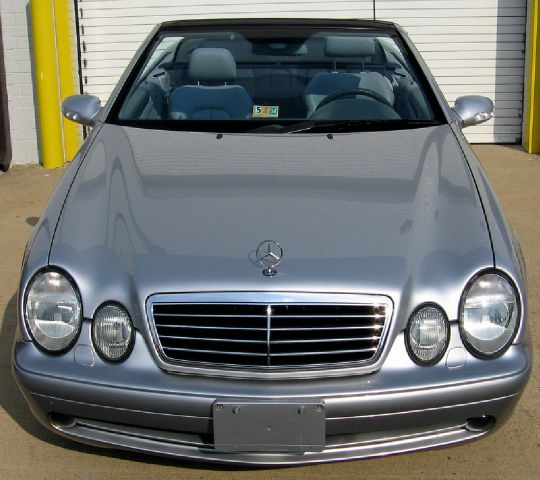 Mercedes-Benz CLK-Class 2000 photo 11