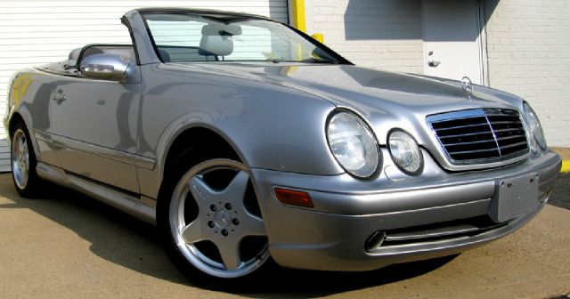 Mercedes-Benz CLK-Class 2000 photo 6