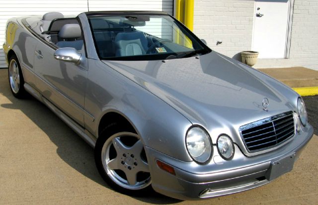 Mercedes-Benz CLK-Class 2000 photo 9