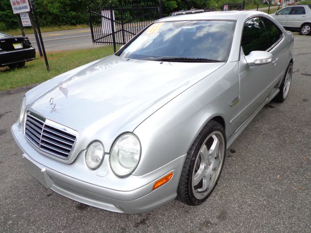 Mercedes-Benz CLK-Class 2001 photo 18