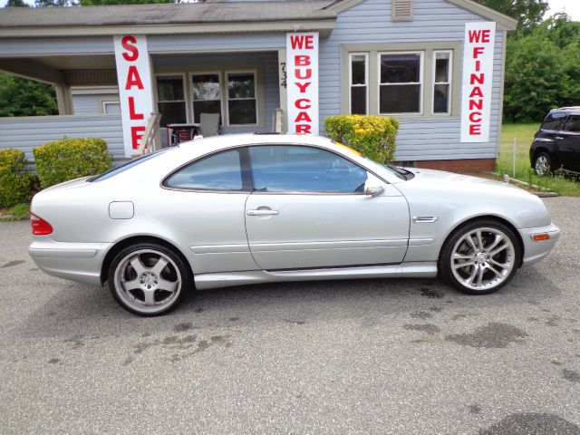 Mercedes-Benz CLK-Class 2001 photo 25