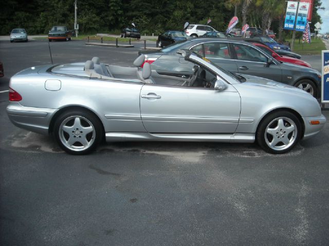 Mercedes-Benz CLK-Class 2001 photo 4