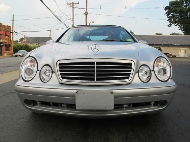 Mercedes-Benz CLK-Class 2001 photo 1