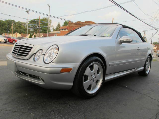 Mercedes-Benz CLK-Class 2001 photo 3