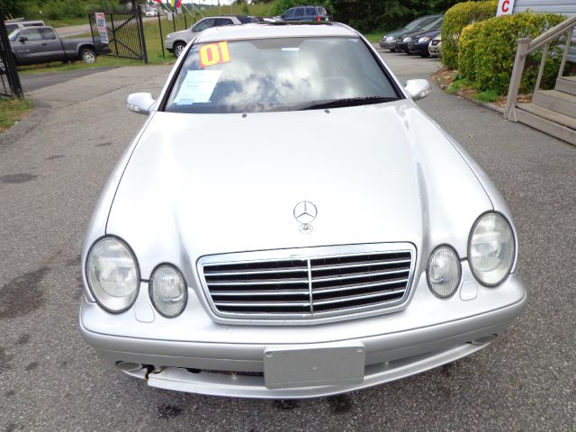 Mercedes-Benz CLK-Class 2001 photo 10