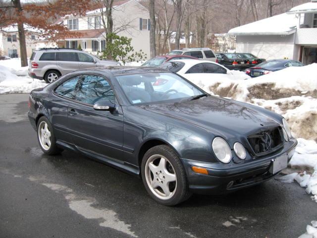 Mercedes-Benz CLK-Class 2001 photo 2