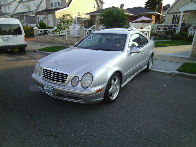 Mercedes-Benz CLK-Class 2001 photo 4