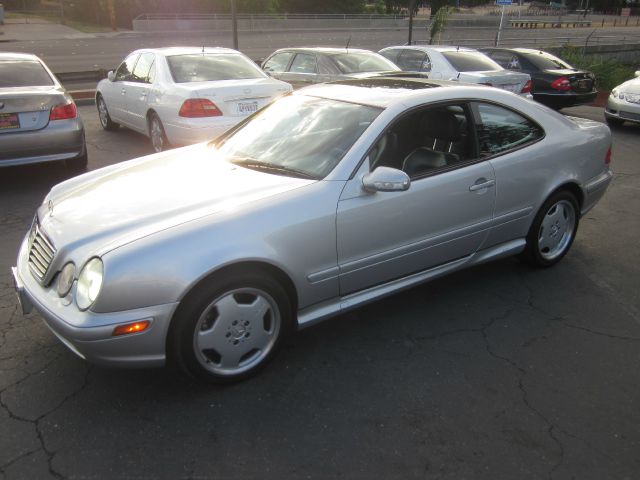 Mercedes-Benz CLK-Class 2001 photo 9