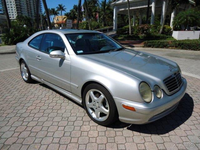 Mercedes-Benz CLK-Class 2002 photo 1