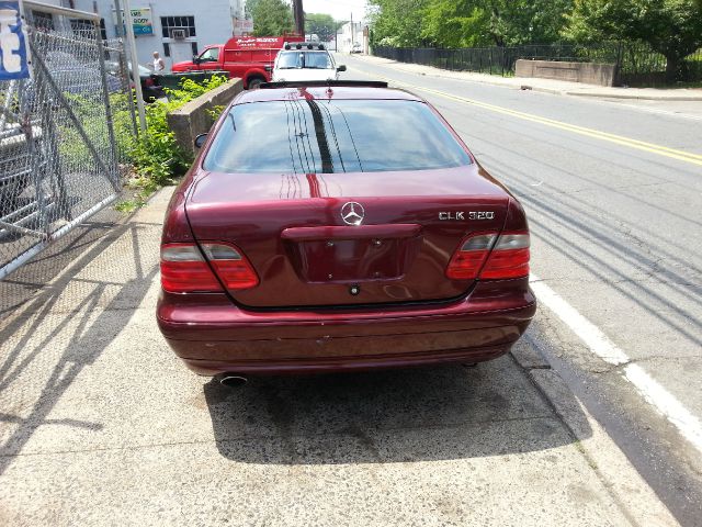 Mercedes-Benz CLK-Class 2002 photo 4