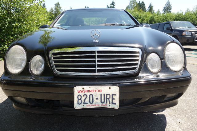 Mercedes-Benz CLK-Class 2002 photo 1