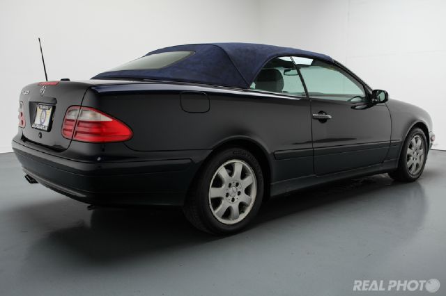 Mercedes-Benz CLK-Class 2002 photo 15