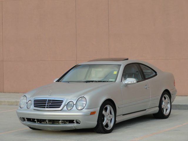 Mercedes-Benz CLK-Class 2002 photo 10