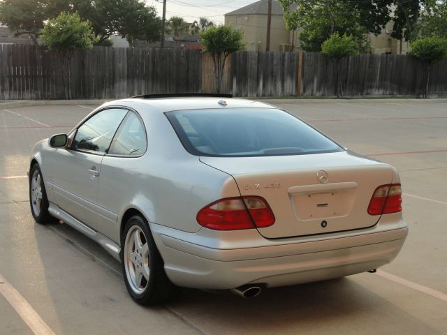 Mercedes-Benz CLK-Class 2002 photo 11