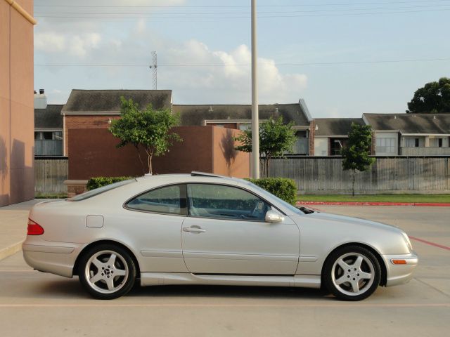 Mercedes-Benz CLK-Class 2002 photo 5