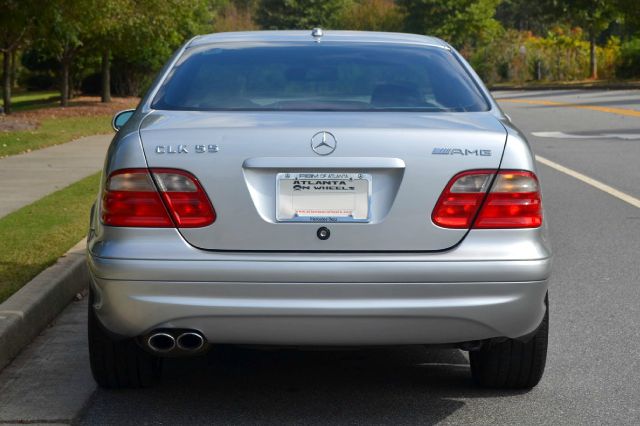 Mercedes-Benz CLK-Class 2002 photo 3