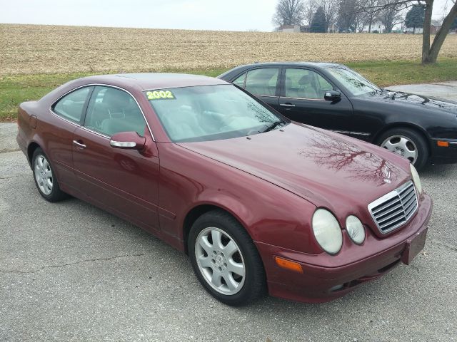 Mercedes-Benz CLK-Class 2002 photo 3