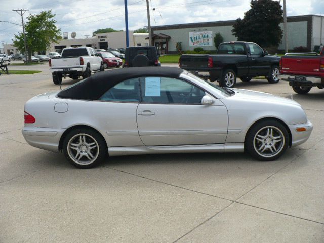 Mercedes-Benz CLK-Class 2002 photo 11