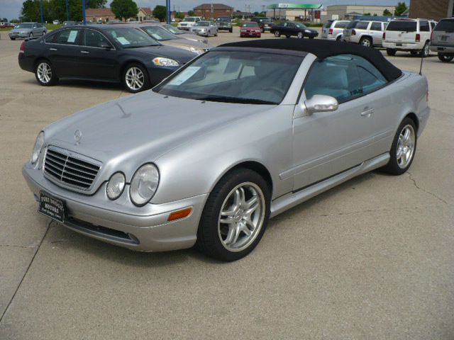 Mercedes-Benz CLK-Class 2002 photo 6