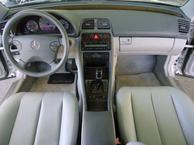 Mercedes-Benz CLK-Class 2002 photo 9