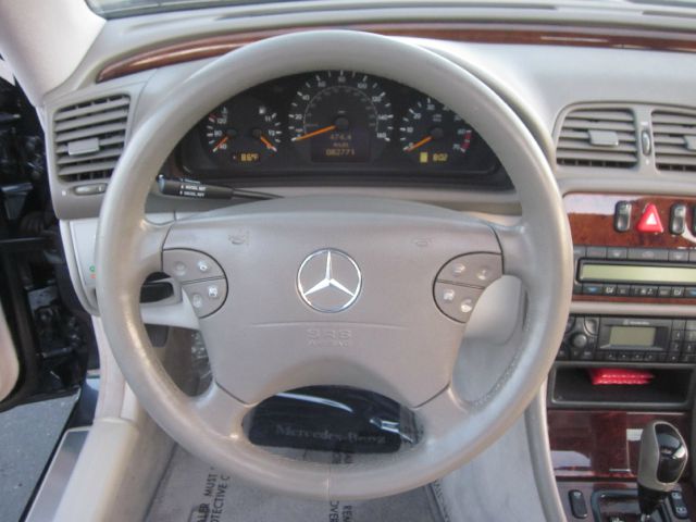 Mercedes-Benz CLK-Class 2002 photo 6